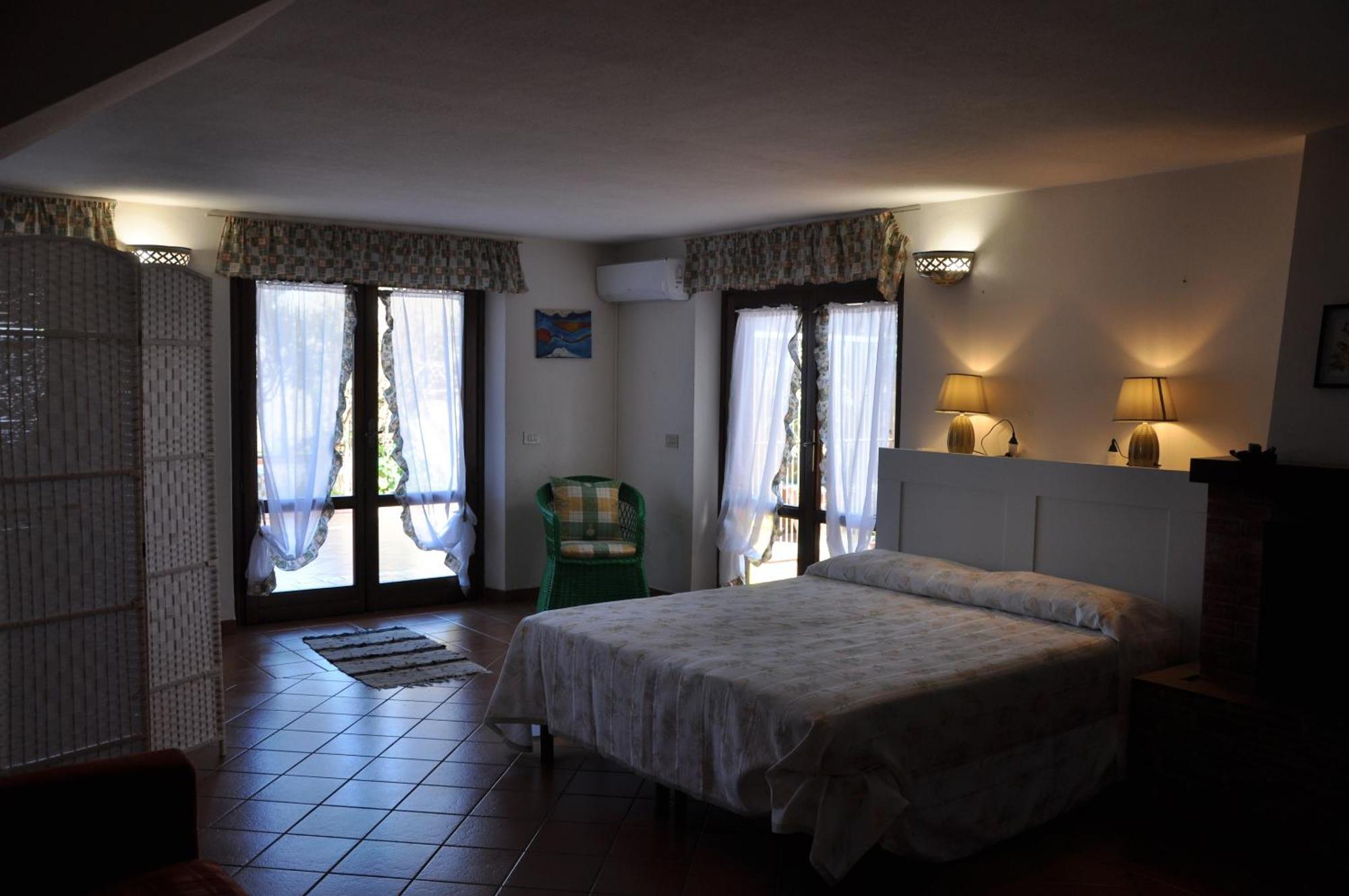 Villa Giusy 2 Appartamenti Indipendenti A Locazione Turistica Breve -G&P Holiday Home Valderice Bagian luar foto